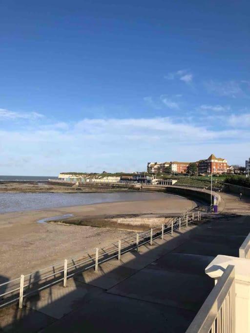 Trendy 3 Bedroom Home Close To Margate Beaches Bars Resturants 2 Night Min Stay Westgate-on-Sea Exterior photo